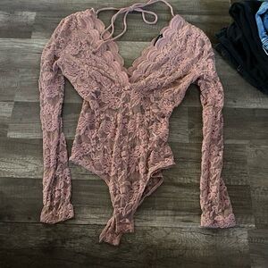 Ambiance Scalloped Lace Bodysuit - Dusty Pink